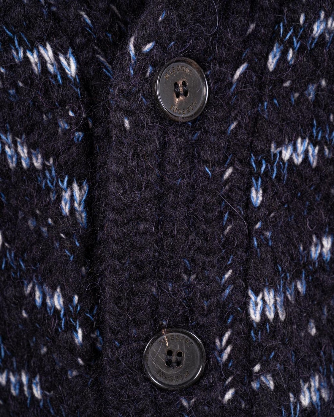 shop MISSONI  Giacca: Missoni cardigan con bottoni chevron.
Cardigan con bottoni.
Collo sciallato.
Lavorazione chevron tramato fiammato.
Misto lana e alpaca.
Composizione: 44%Lana 42%Alpaca Fibra 14%Poliammide.
Fabbricato in Italia.. WM00 BK01AU-S72MD number 3880687